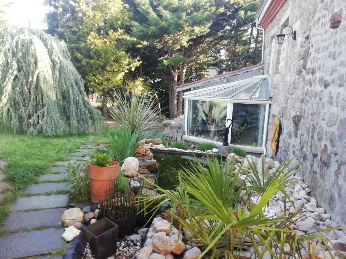Chez Sophie Et Gilles Bed & Breakfast Monistrol-sur-Loire Dış mekan fotoğraf